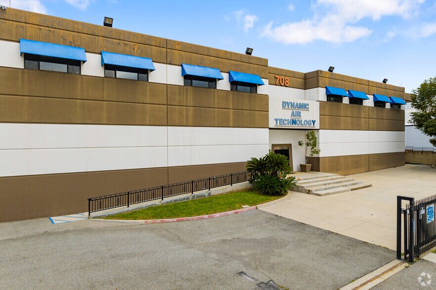 More Photos Of 708 N Vincent Ave, Covina Manufacturing For Lease