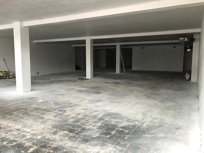 More Photos Of 3430 W Diversey Ave, Chicago Coworking Space