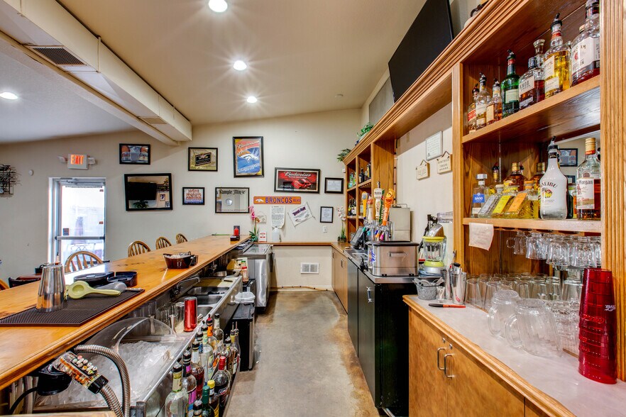 More Photos Of 100 Bennett Ave, Bennett Freestanding For Sale