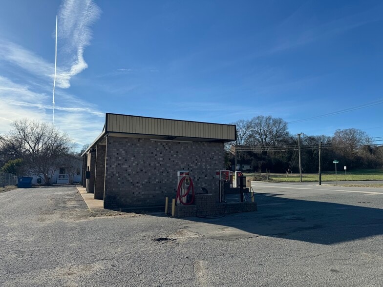 More Photos Of 91 Corban Ave SW, Concord Carwash For Lease