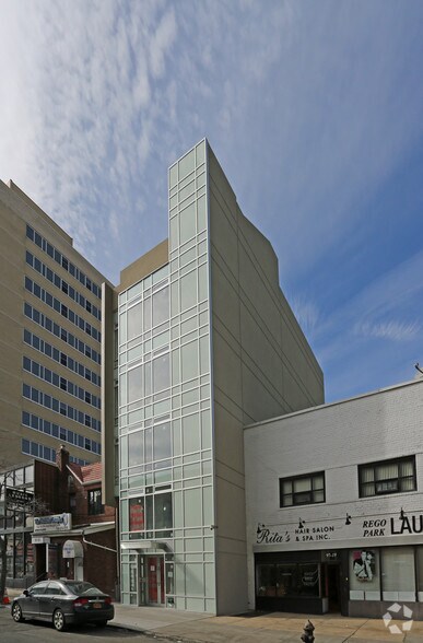 Primary Photo Of 9717 64th Rd, Rego Park Medical For Lease