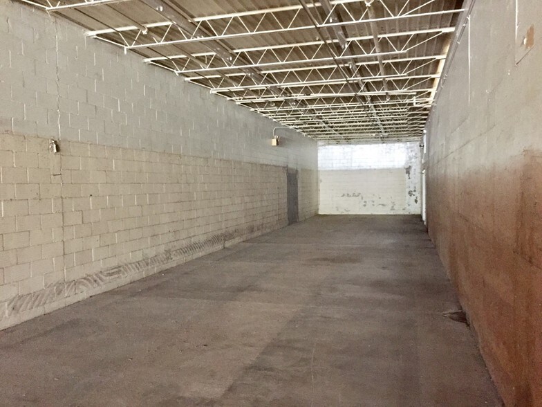More Photos Of 5600 Milgen Rd, Columbus Storefront For Lease