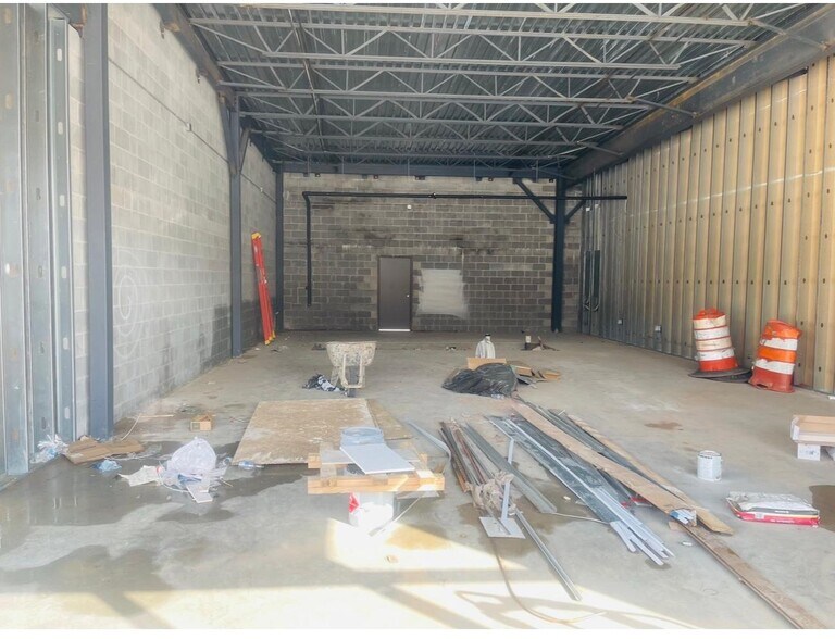 More Photos Of 14610 John F Kennedy Blvd, Houston Storefront For Lease