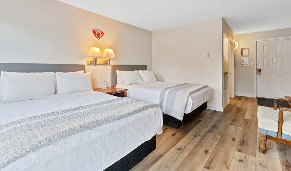 More Photos Of 542 Campbell St, Tofino Hotel For Sale