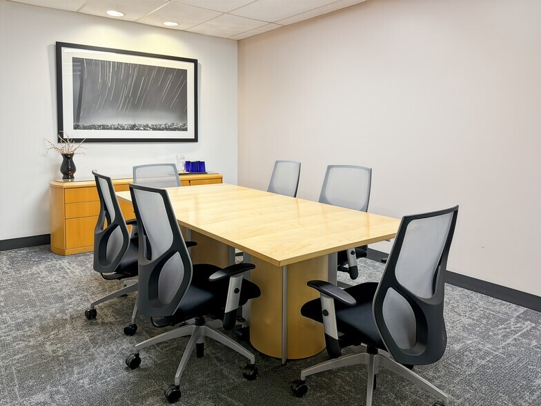 More Photos Of 9393 W 110th St, Overland Park Coworking Space