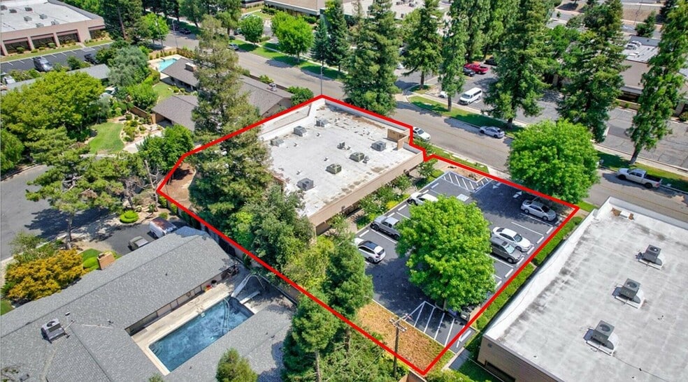 More Photos Of 2600 W Shaw Ln, Fresno Office For Sale