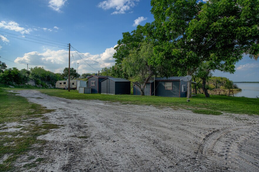More Photos Of 101 Campbell Rd 3, Sandia Trailer Camper Park For Sale