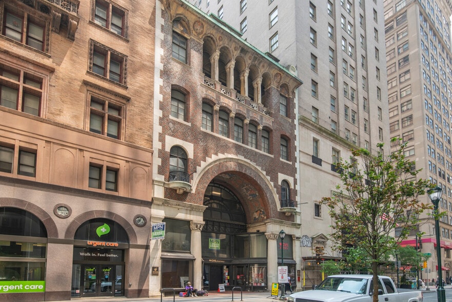 More Photos Of 1424-1426 Chestnut St, Philadelphia Office For Lease