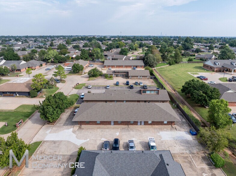 More Photos Of 10316 Greenbriar Pl, Oklahoma City Office For Sale