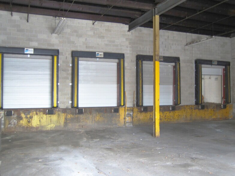 More Photos Of 531 N Stiles St, Linden Manufacturing For Lease