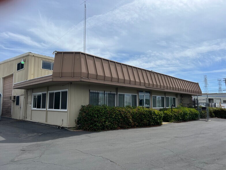 More Photos Of 8120 35th Ave, Sacramento Manufacturing For Lease