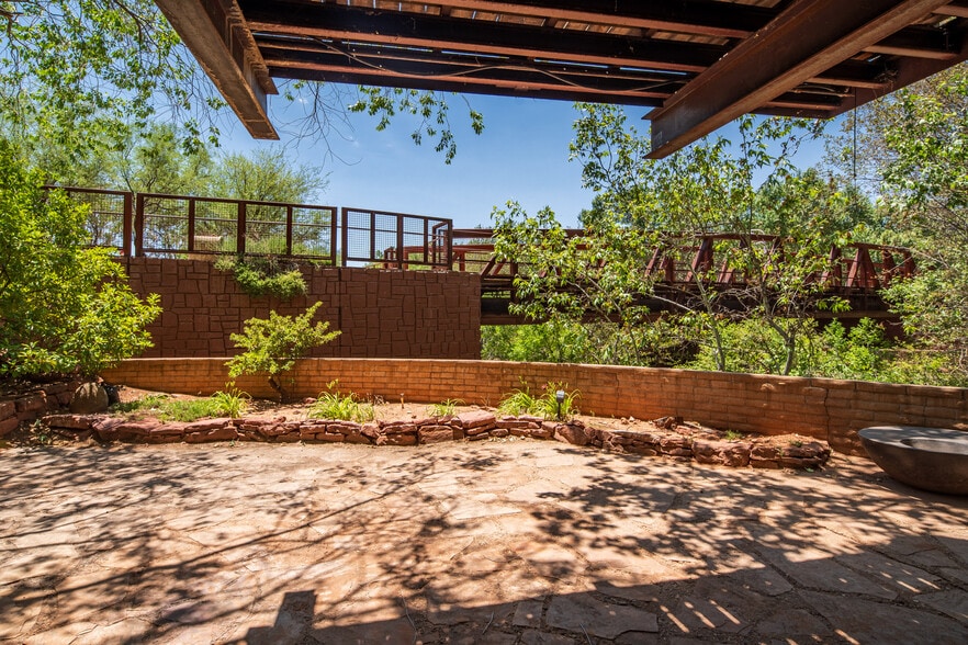 More Photos Of 25 Schnebly Hill Rd, Sedona Freestanding For Sale