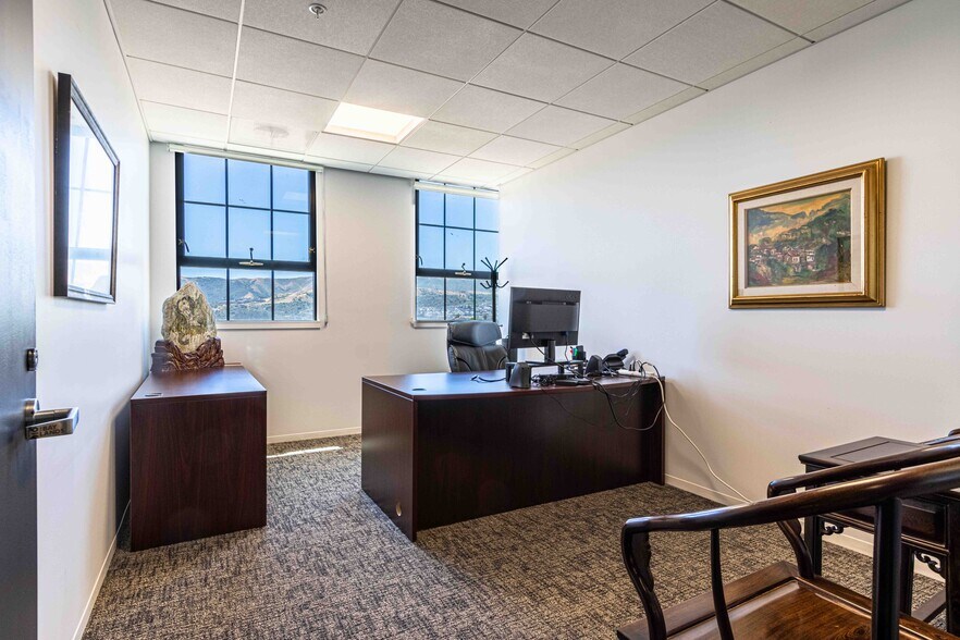 More Photos Of 2201 Bayshore Blvd, San Francisco Office For Lease