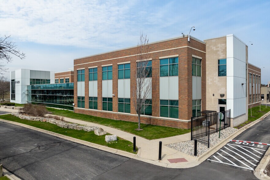 More Photos Of 11411 E Jefferson Ave, Detroit Office For Sale