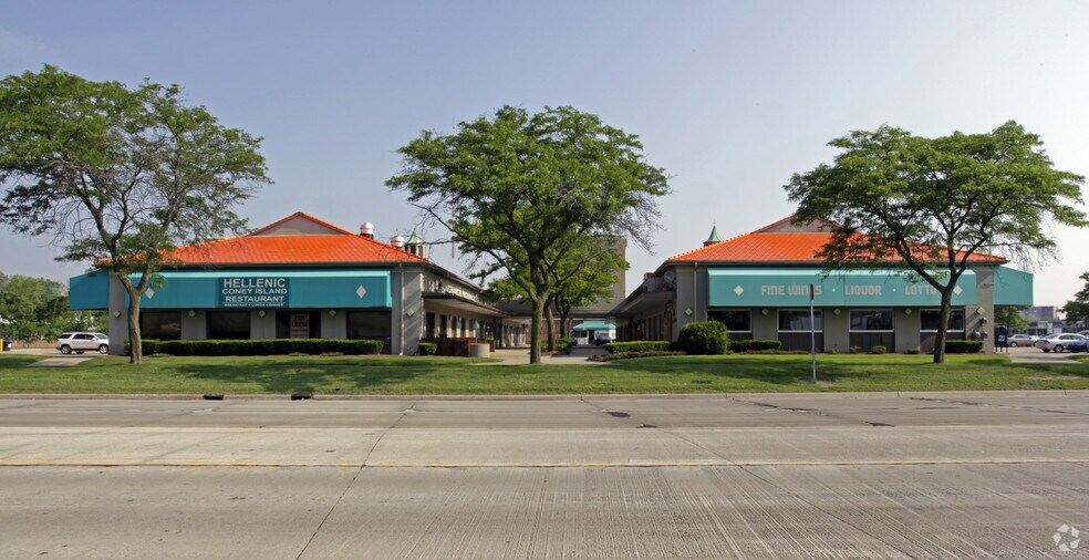 More Photos Of 15612 W 10 Mile Rd, Southfield Freestanding For Lease