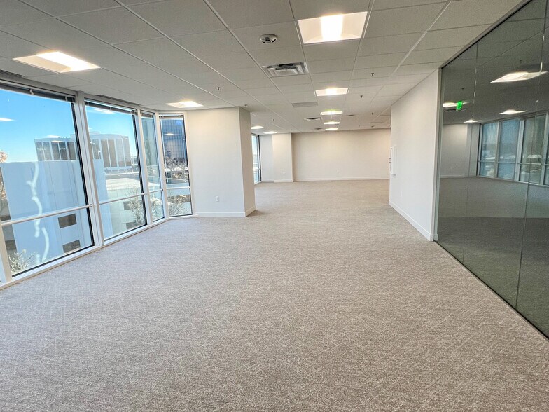 More Photos Of 12377 Merit Dr, Dallas Office For Lease