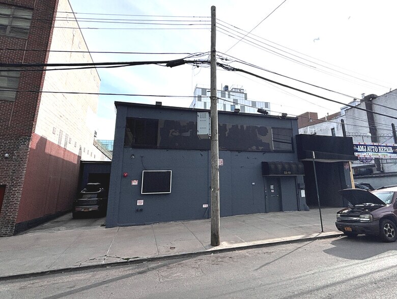 Primary Photo Of 3210 37th Ave, Long Island City Warehouse For Lease