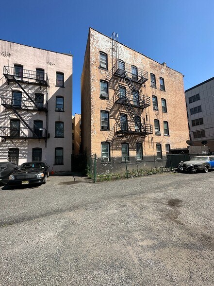 More Photos Of 672 Grand St, Jersey City Apartments For Sale