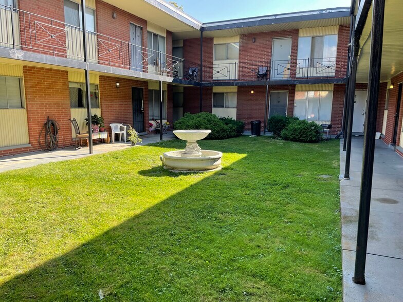 Primary Photo Of 14141 Pfent St, Detroit Apartments For Sale