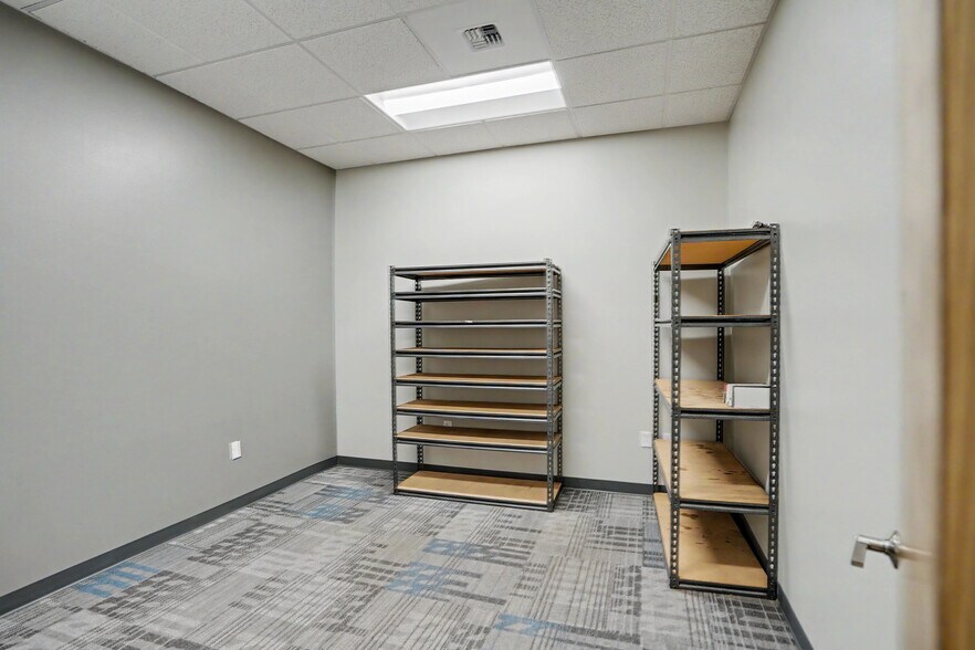 More Photos Of 2729 Pacific Blvd SW, Albany Warehouse For Lease