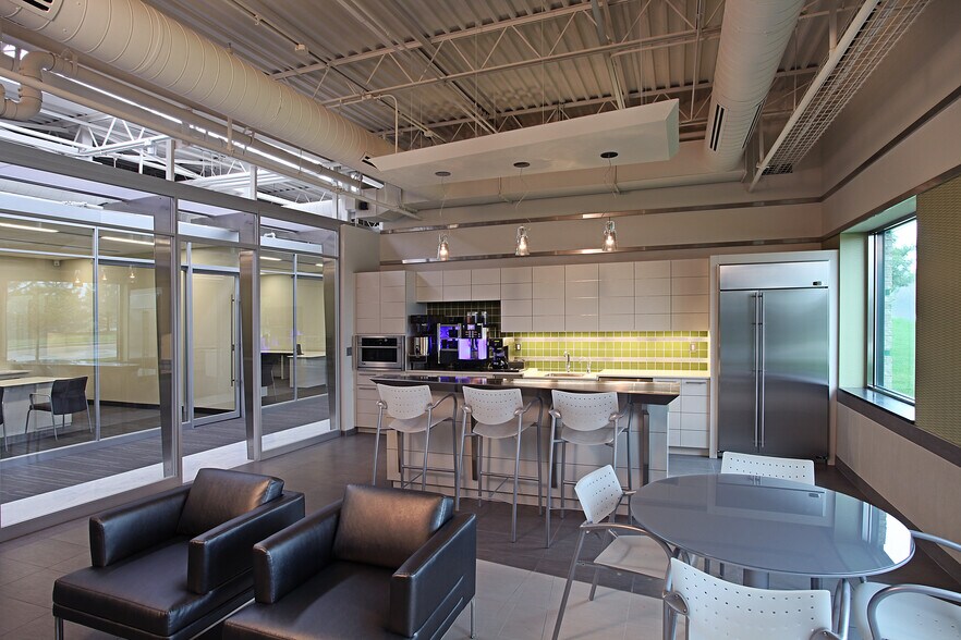 More Photos Of 45525 Grand River Ave, Novi Office For Lease