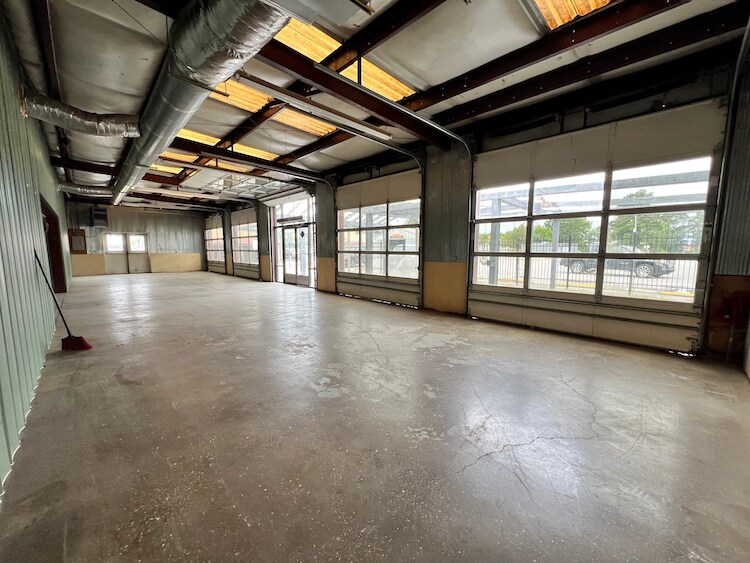 More Photos Of 1309 Old Cherry Point Rd, New Bern Light Manufacturing For Sale