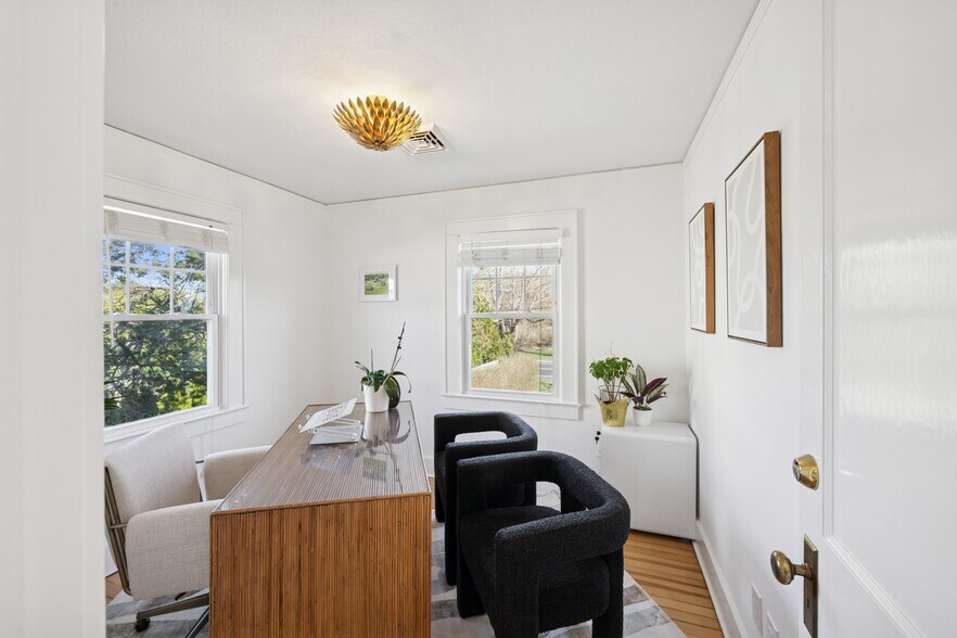 More Photos Of 103 Hayground Rd, Water Mill Unknown For Lease