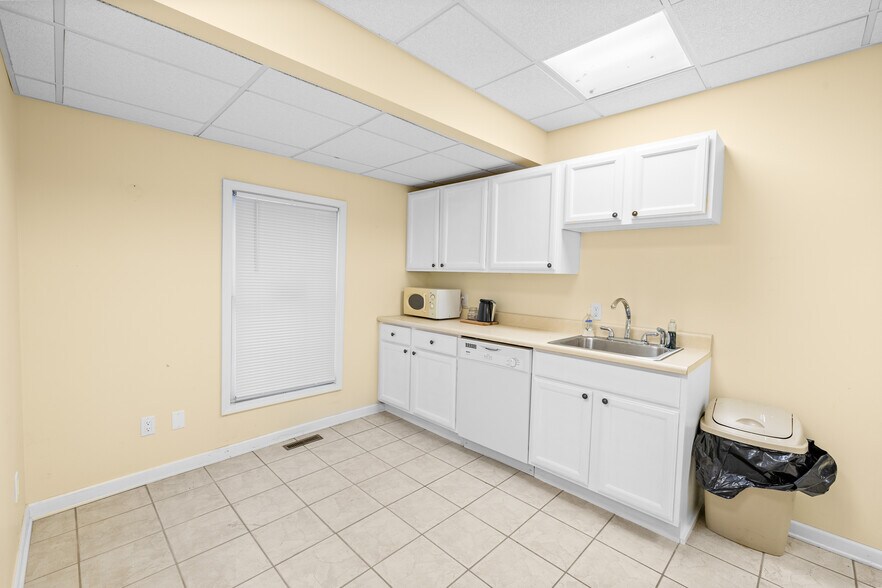 More Photos Of 217 N Washington St, Rome Office For Lease