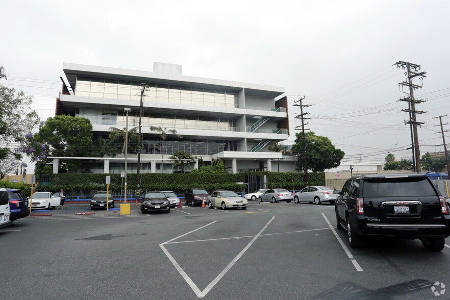 More Photos Of 5301 Whittier Blvd, Los Angeles Office For Lease