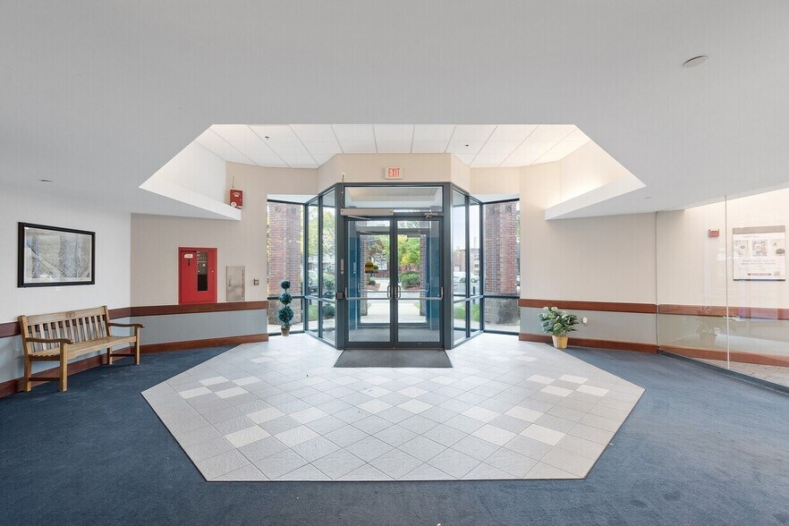 More Photos Of 10 George St, Lowell Medical For Lease
