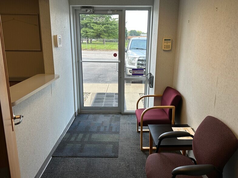 More Photos Of 1355 Aberdeen St, Terre Haute Warehouse For Lease