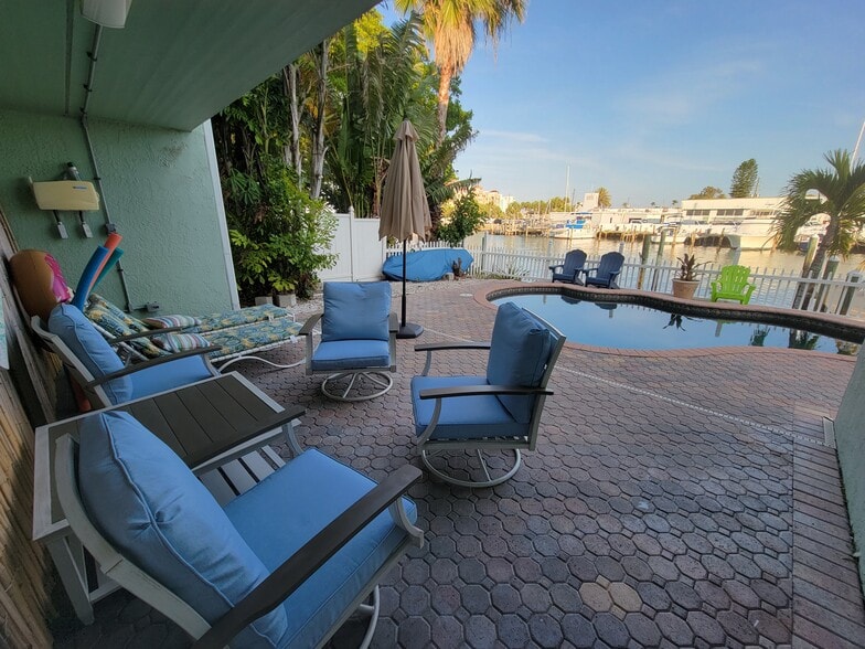 More Photos Of 125 110th Ave, Treasure Island Apartments For Sale