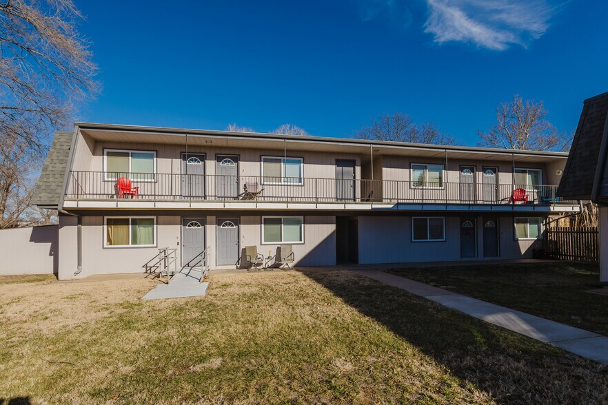 More Photos Of 3007 Sierra Pky, Hutchinson Apartments For Sale