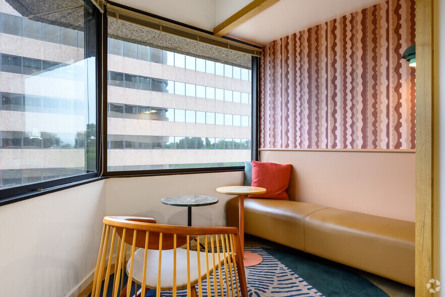 More Photos Of 2451 Crystal Dr, Arlington Office For Lease