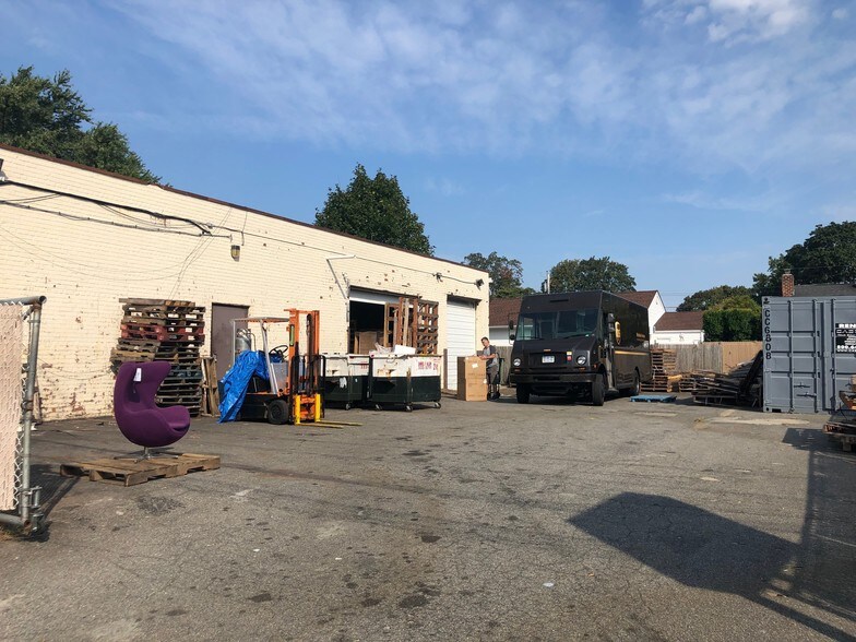 More Photos Of 2487 N Jerusalem Ave, East Meadow Warehouse For Sale