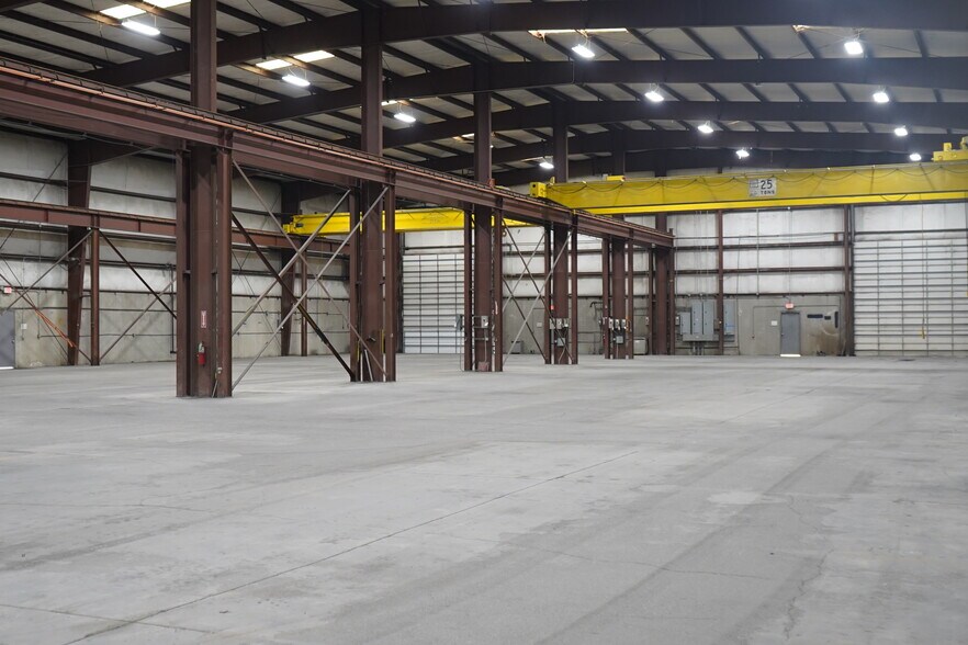 More Photos Of 6645 S 61st West Ave, Tulsa Warehouse For Lease