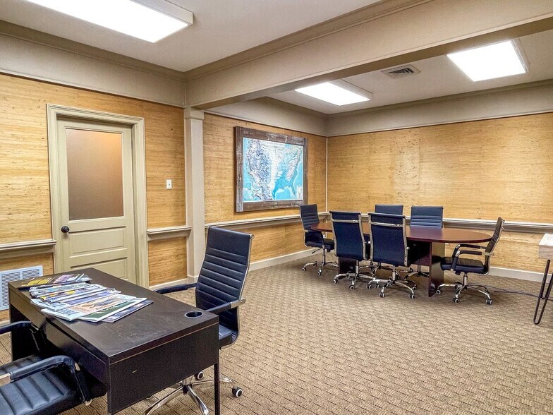 More Photos Of 4917 S Sherwood Forest Blvd, Baton Rouge Office For Lease