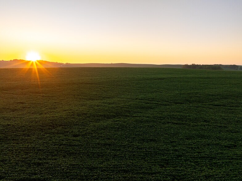 More Photos Of 2027 Nebraska 35, Hubbard Land For Sale