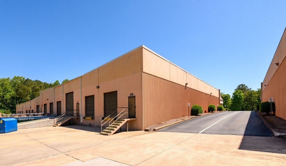 More Photos Of 6945 Oak Ridge Pky, Austell Light Manufacturing For Lease