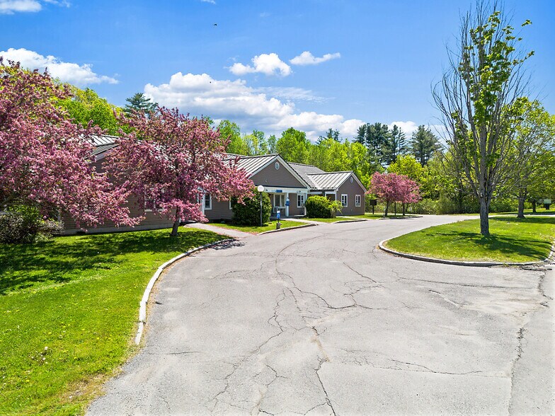 More Photos Of 24 Chase Ave, Waterville Office For Sale