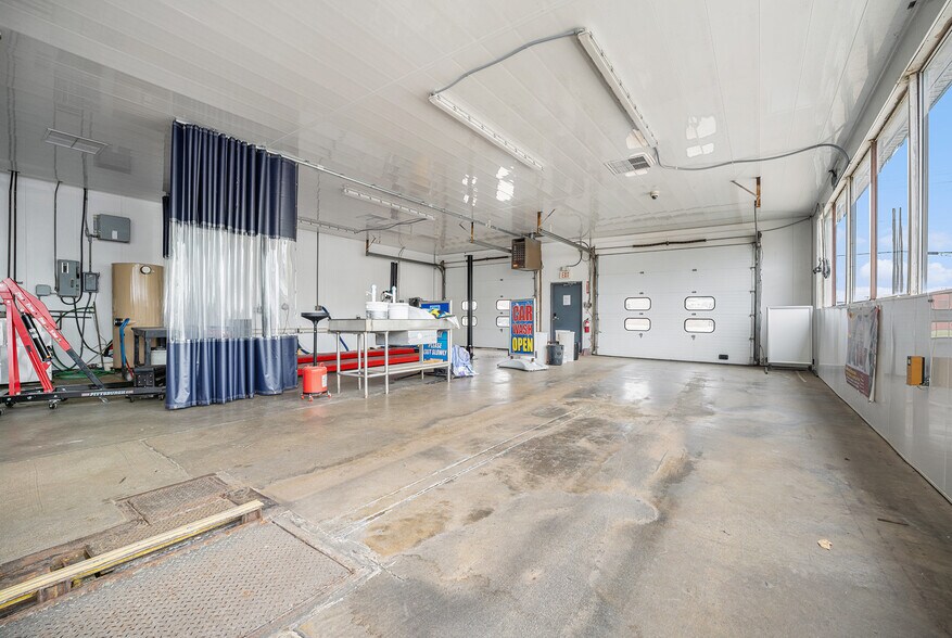 More Photos Of 1617 Dorchester Ave, Kalamazoo Carwash For Sale