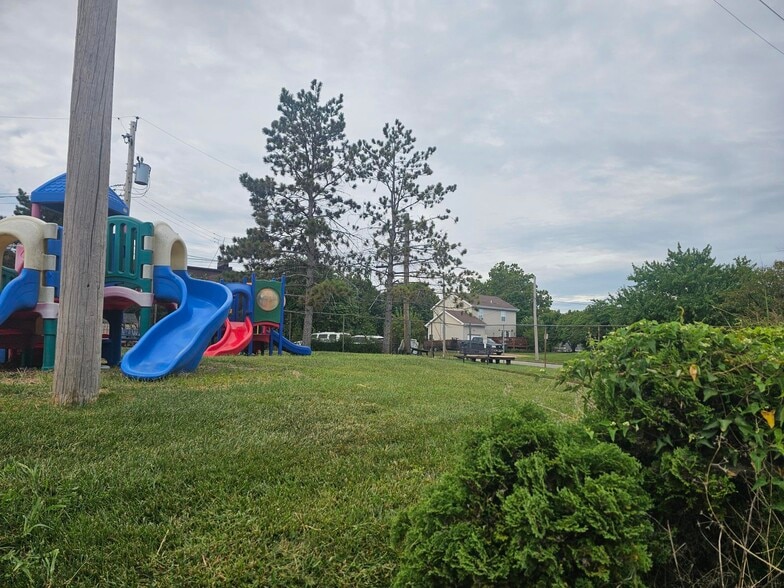 More Photos Of 2800 Caroline St, Saint Louis Specialty For Sale