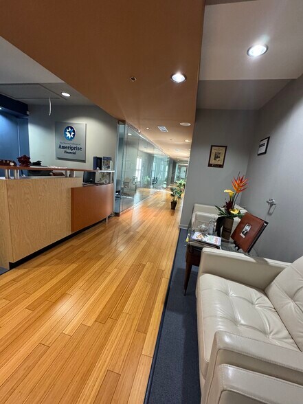 More Photos Of 3085 Fountainside Dr, Germantown Medical For Sale