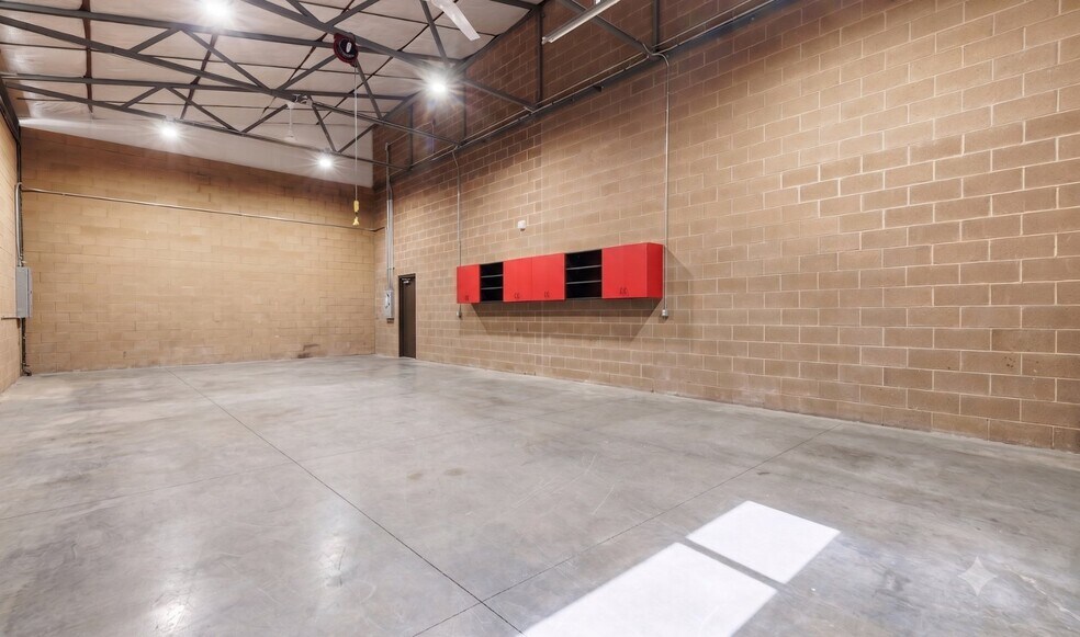 More Photos Of 195 W 500 N, La Verkin Warehouse For Sale