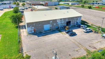More Photos Of 2179 Industrial Blvd, Norman Industrial For Lease