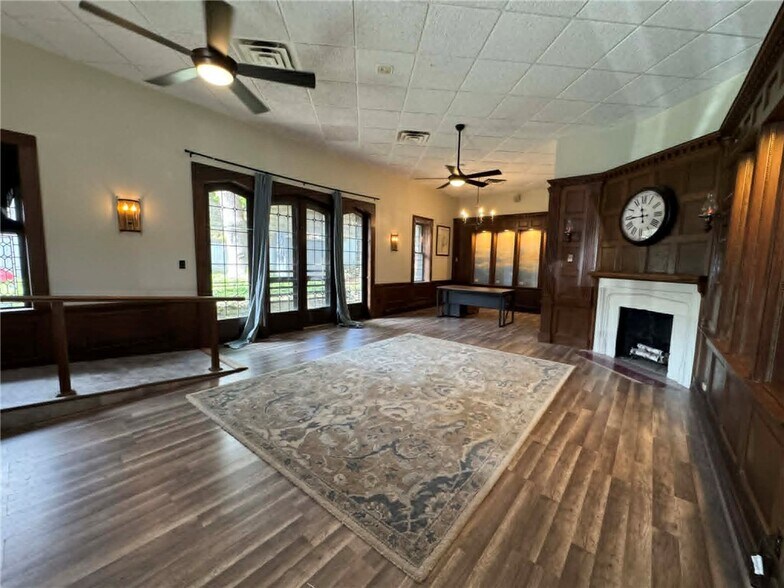 More Photos Of 127 Main St, Cooperstown Storefront For Sale