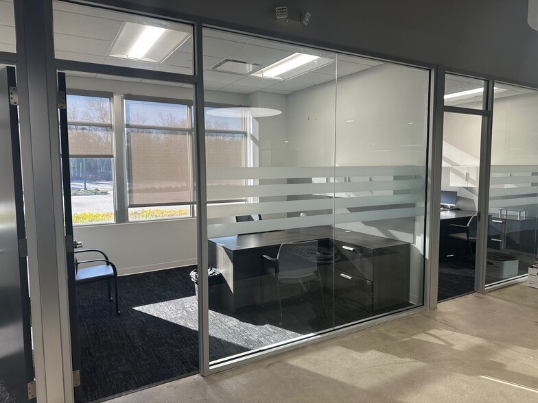 More Photos Of 576 Broadhollow Rd, Melville Office For Sale