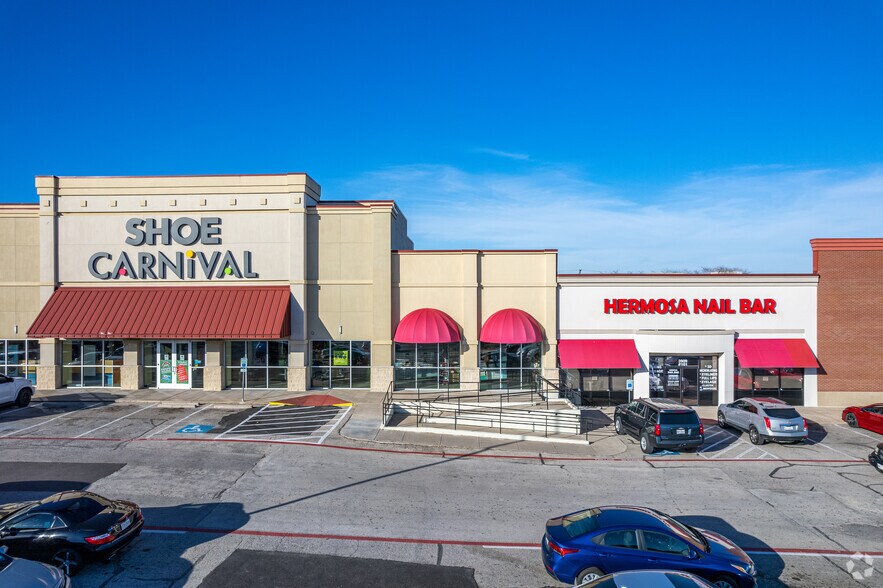 More Photos Of 3907-4025 W Airport Fwy, Irving Unknown For Lease