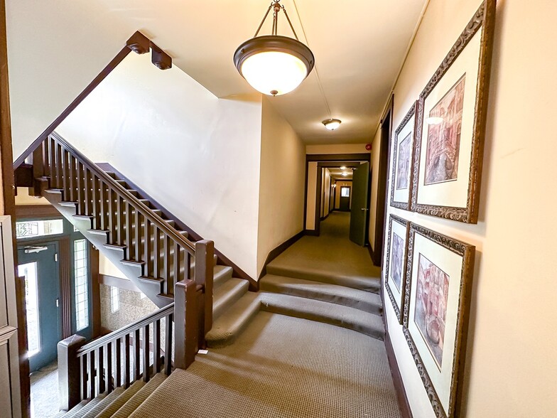 More Photos Of 1812 E Republican St, Seattle Apartments For Sale