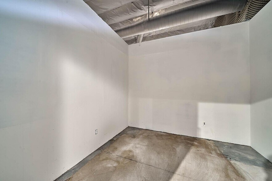 More Photos Of 1243 W Temple St, Los Angeles Warehouse For Lease